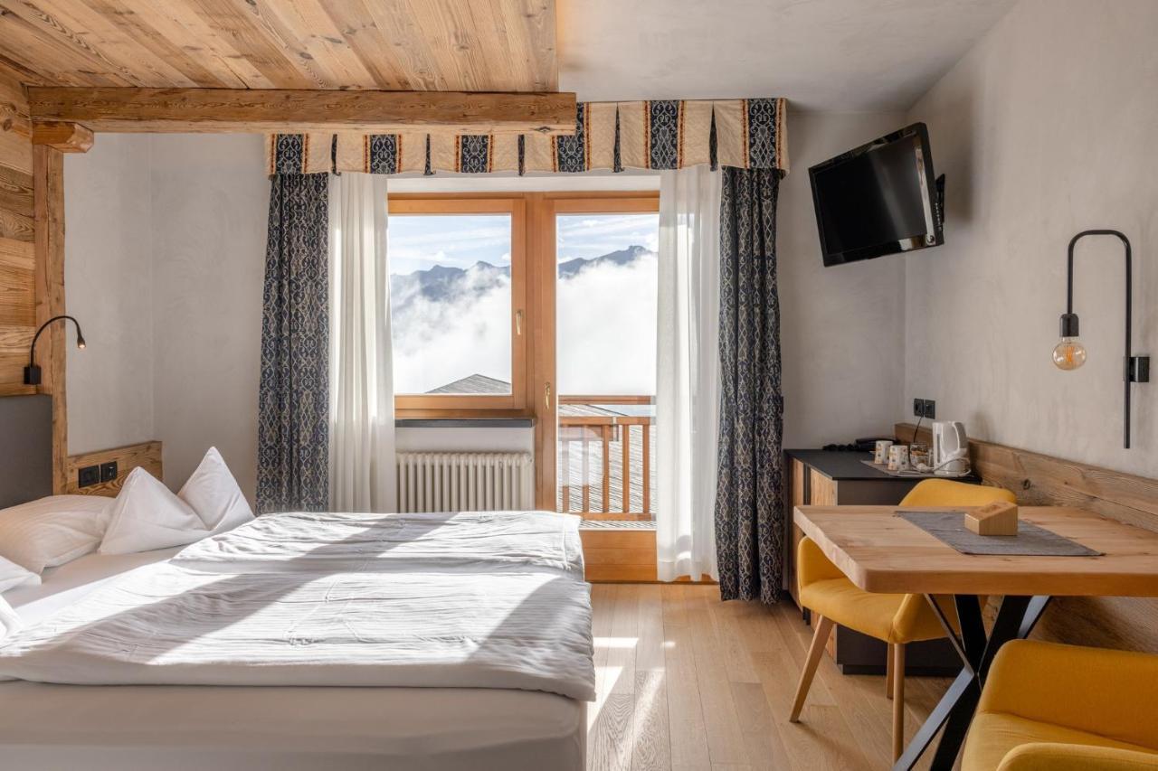 La Roccia Wellness Hotel Cavalese Buitenkant foto